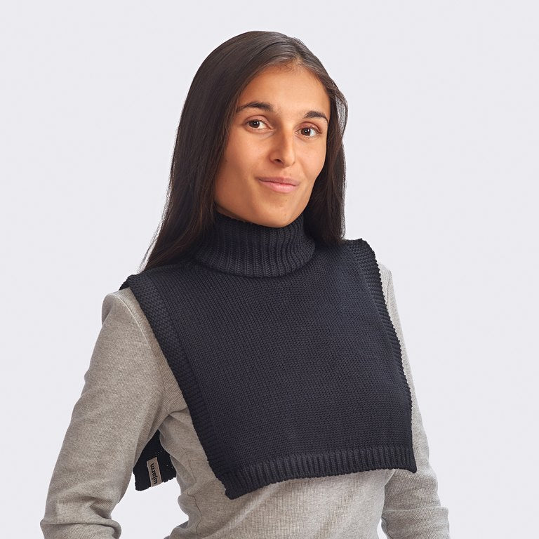 Ullava Turtleneck Collar, Black - Women's