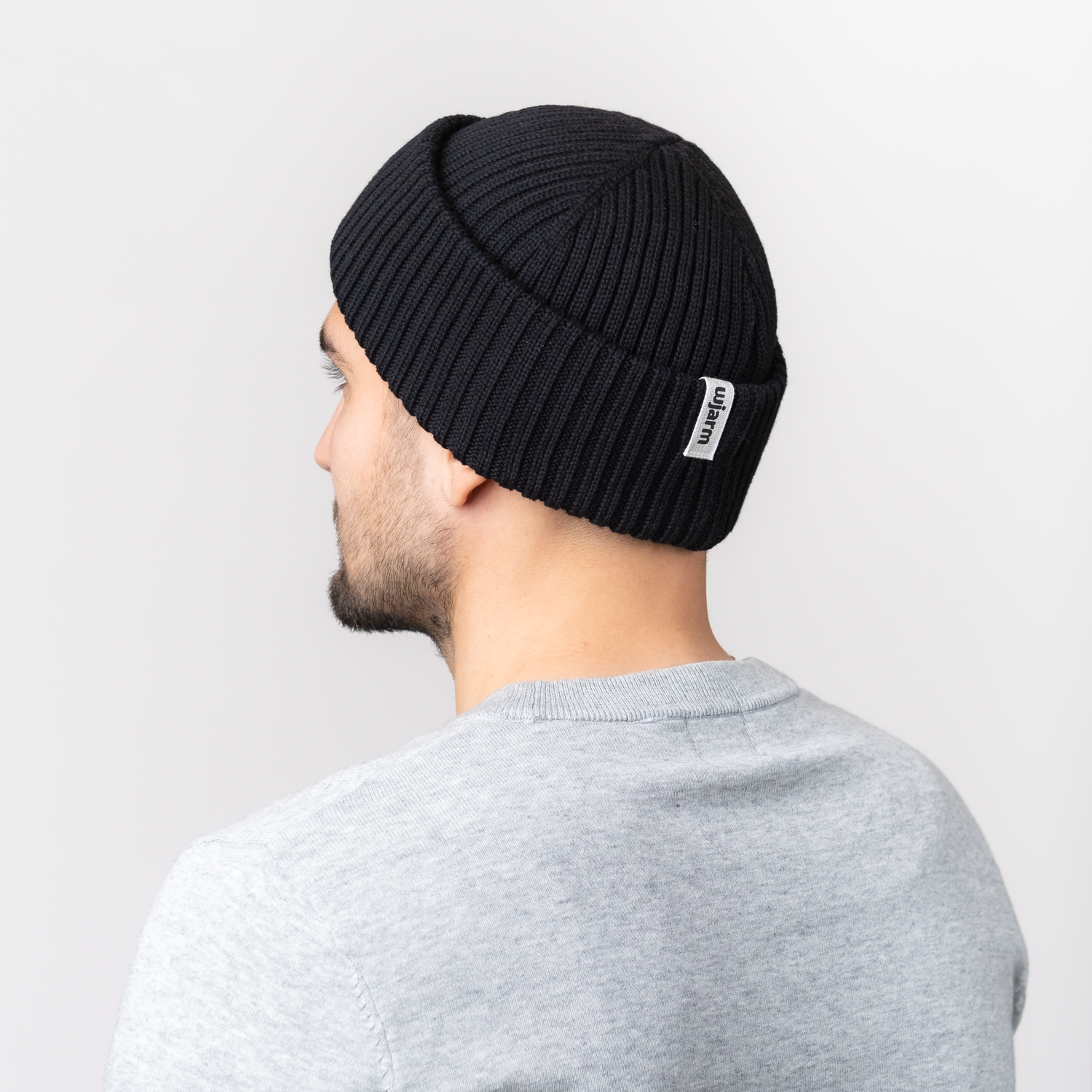 Ilakka Low Beanie, Black - Men's