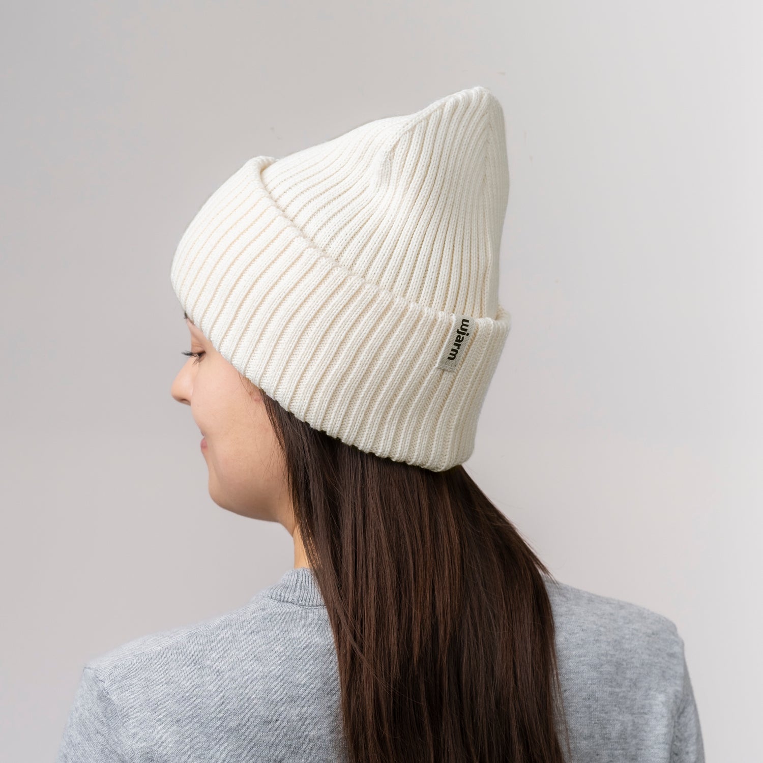 Ilakka High Top Beanie, White - Women's